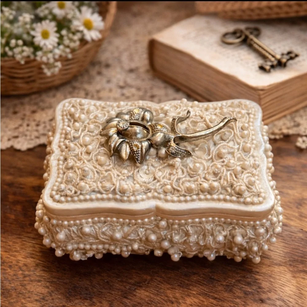Vintage Pearl Beaded Jewelry Trinket Box Ivory Romantic Cottagecore Floral